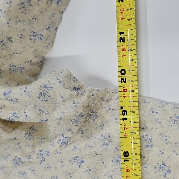 Ralph Lauren Blue Label Cream Floral Pin Tuck Pleat Button-Up Blouse SZ 10 - Picture 9 of 10